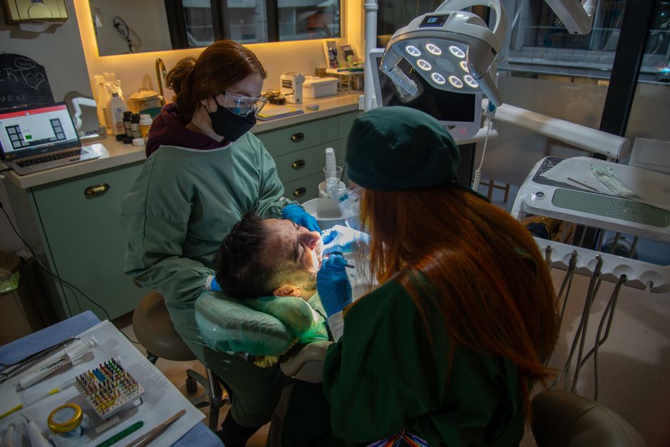 Can a Canadian Dental Care Plan member get a preventive periodontal maintenance visit in Metro Vancouver?