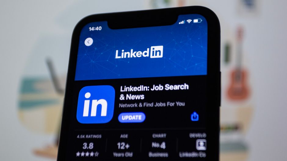 How to auto-apply to jobs on LinkedIn and Indeed using AI