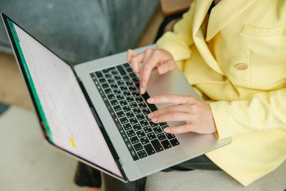 How to build a resume from scratch as a complete beginner using AI