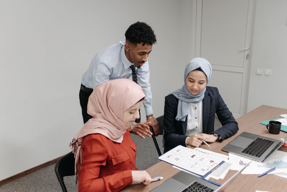How to integrate the daily Salah guide into a corporate wellness program for Muslim employees