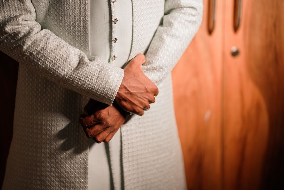 How to pick a Pakistani sherwani sleeve style for tall men in the US