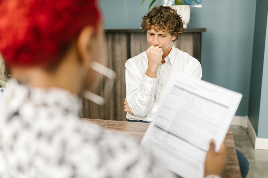 How to use the job application tracker to measure interview‑to‑offer conversion rates?