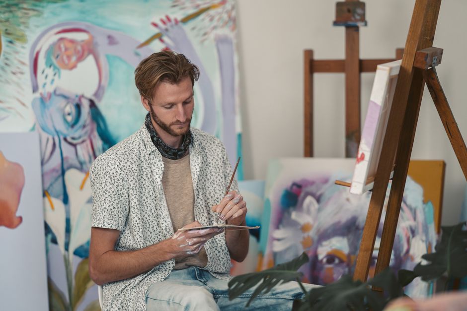 What are the eligibility criteria for a UK Global Talent visa for artists and creators