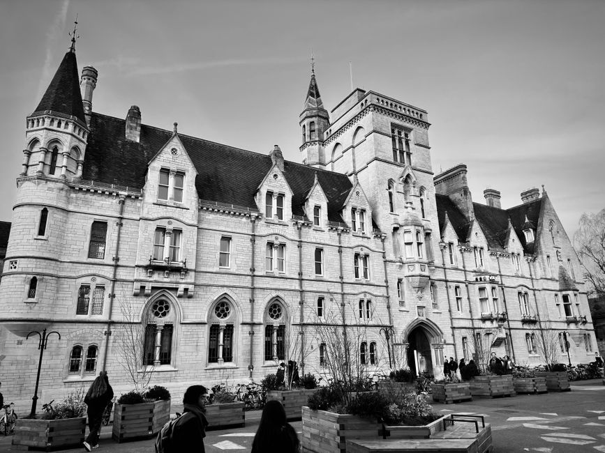 What documents are needed for a UK Tier 4 Student Visa when studying multiple institutions abroad