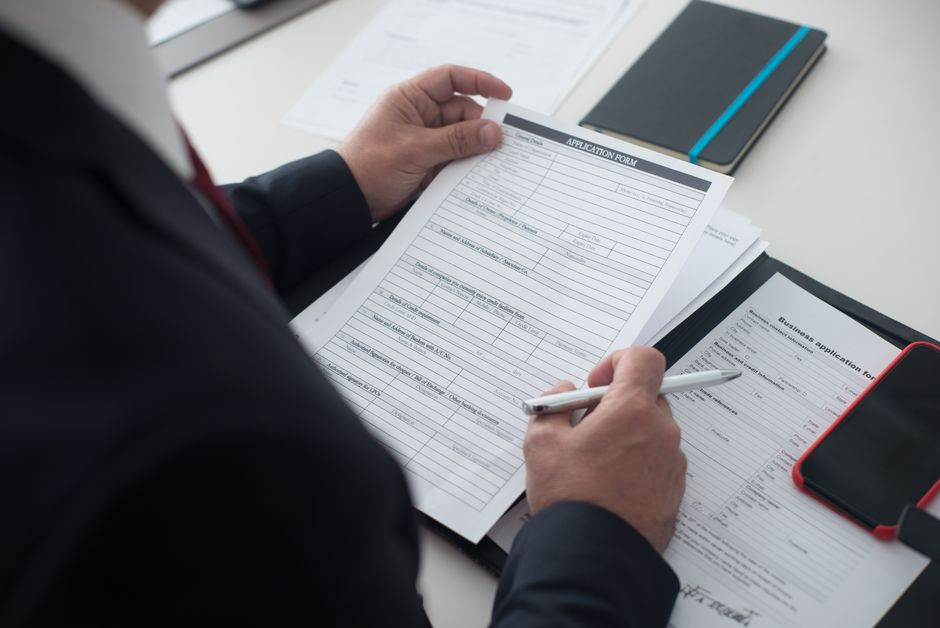 What documents are needed for a US L‑1 intra‑company transfer if the applicant works remotely