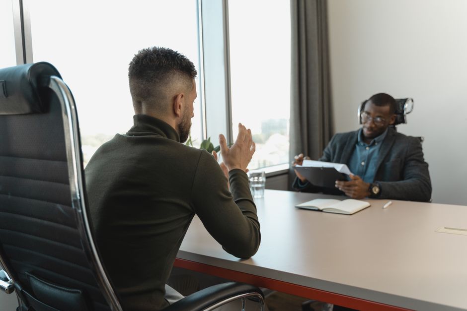 What is the best way to use EasyJobsApply’s real‑time transcription for follow‑up interview questions?