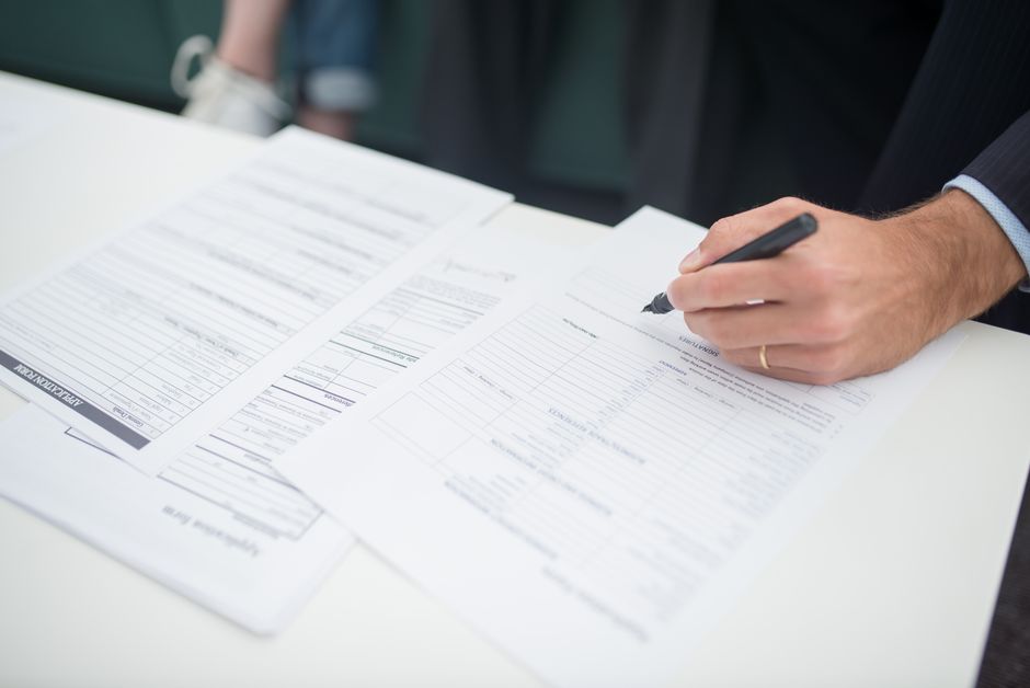 What is the step‑by‑step process for applying for a Canadian Provincial Nominee Program (PNP) through MyVisaAI?