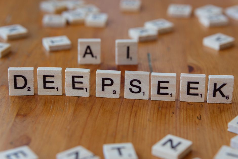 What steps can a job seeker take to speed up a US H‑1B lottery selection with an AI‑assisted strategy